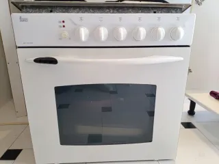 Horno electrico y hornilla de butano Teka