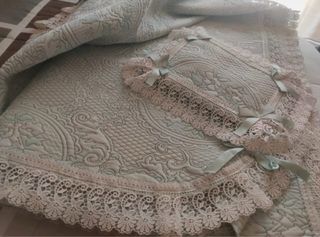 Copriletto Matrimoniale in Pizzo + Cuscino