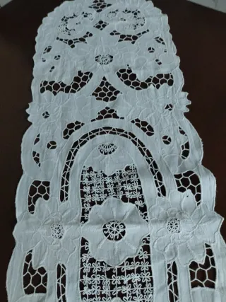 Striscia ricamata cm 105x27