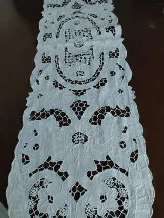 Striscia ricamata cm 105x27