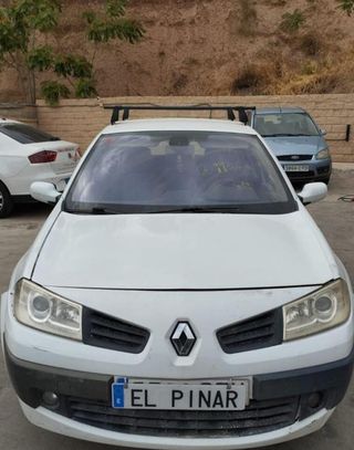 Bandeja tras renault 91715 8200034999 megane 1.5