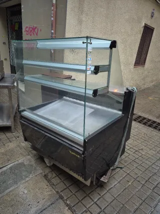 Nevera expositor refrigerada Infrico