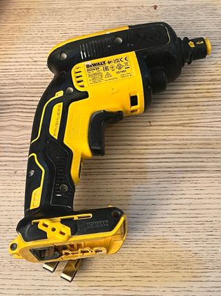 Atornillador Dewalt 18V XR Brushless