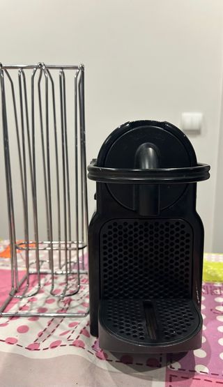 Cafetera Nespresso Negra
