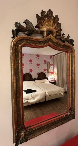 Espejo decorativo dorado