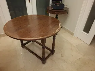 Mesa abatible de madera