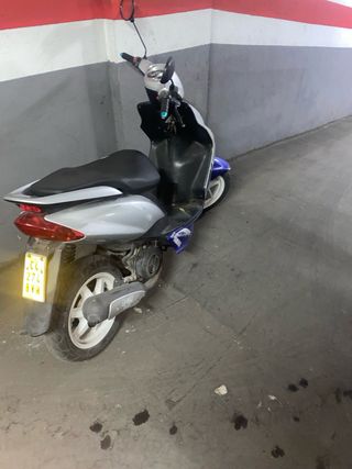 Yamaha Jog R Scooter