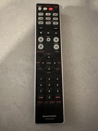 Amplificador Marantz PM7003 Plata