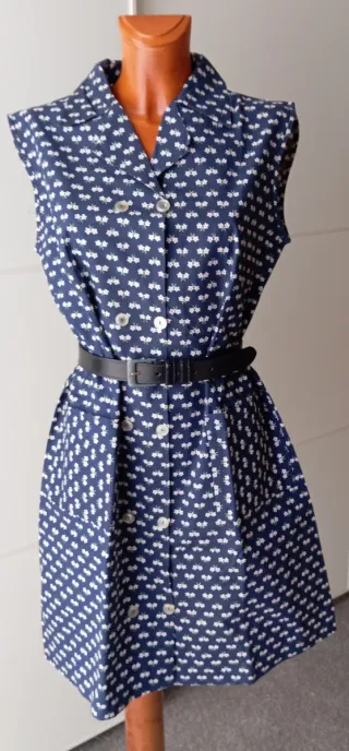 Vestido vintage. Delantal vintage. Nuevo.