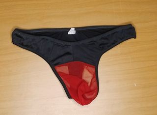 Tanga Chico Negro y Rojo
