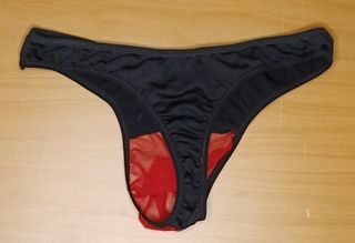 Tanga Chico Negro y Rojo