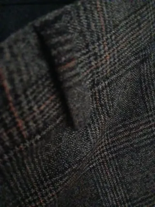 Pantalón Pull and Bear cuadros gris