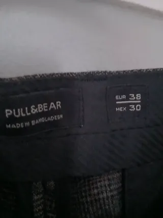 Pantalón Pull and Bear cuadros gris