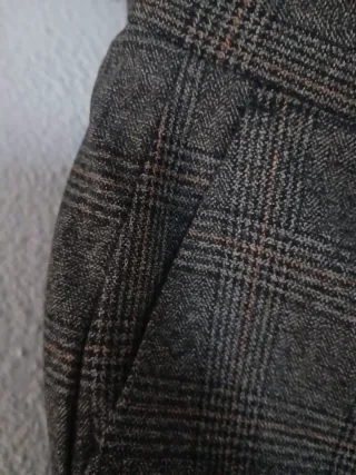 Pantalón Pull and Bear cuadros gris