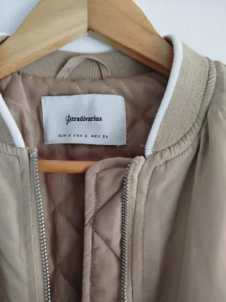Chaqueta Bomber Beige