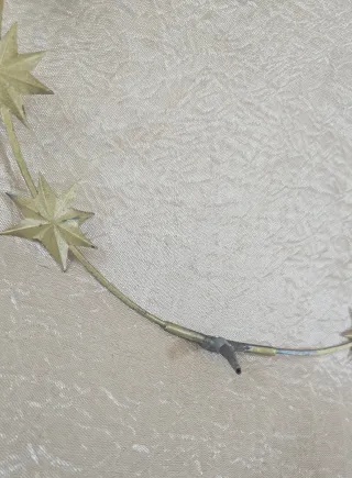 Antiguo halo corona resplandor santo metal