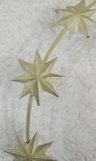 Antiguo halo corona resplandor santo metal