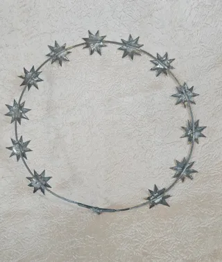 Antiguo halo corona resplandor santo metal