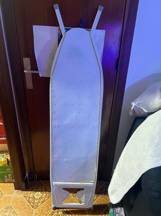 Mesa de planchar plegable