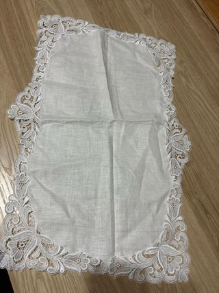 Centro di pizzo bianco