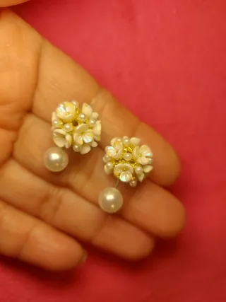 Pendientes fiesta flores perlas