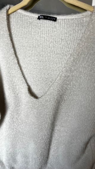 Jersey Zara cuello pico beige