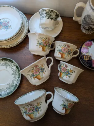 Lote La Cartuja Platos y Tazas