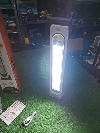 Lampada LED Ricarica Solare/Corrente