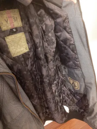 Abrigo Volcom Gris con Capucha