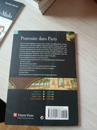 Libro Poursuite dans Paris