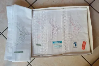 Bassetti set 4 Asciugamani vintage Ricamati a Mano