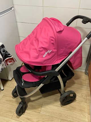 Carrito de bebé rosa
