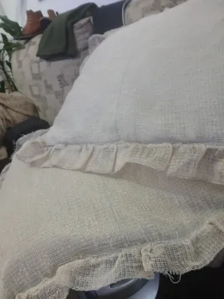 2 cojines decorativos beige