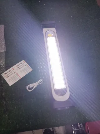 Lampada LED Ricarica Solare/Corrente