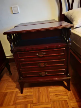 Conjunto 2 Mesitas.  ( Las 2 x 45 euros )