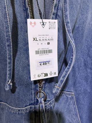 Chaqueta tejana con capucha