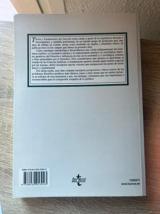 Teoría y fundamentos del derecho / Theory and f...