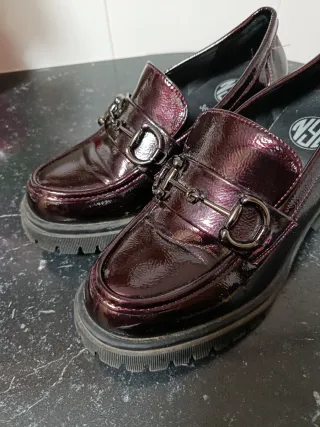 Zapatos charol tacón grueso