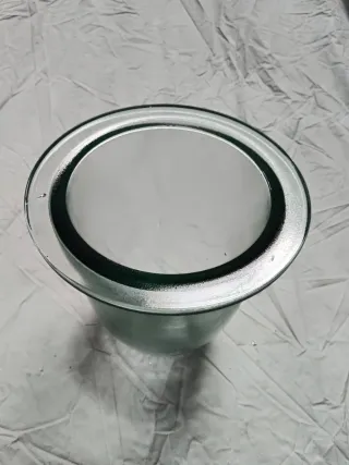 Jarrón de cristal verde y transparente