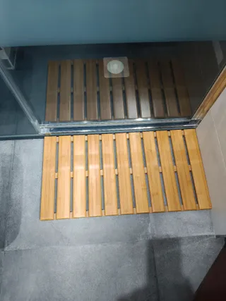 Tarima de madera para baño