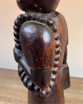Figura africana de autoridad Lunda–Chokwe 31,5 cm