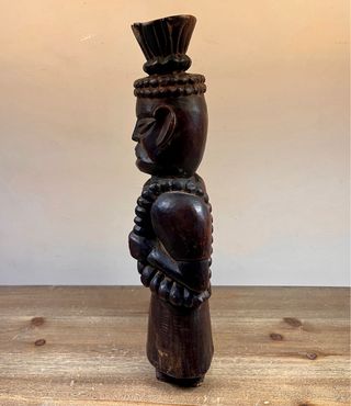 Figura africana de autoridad Lunda–Chokwe 31,5 cm