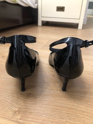 Zapatos Uterqüe charol T39