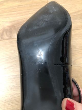 Zapatos Uterqüe charol T39