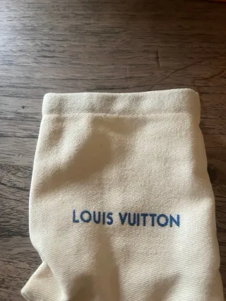 Pulsera Louis Vuitton Monogram Negra