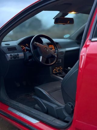 Opel Astra GTC 2007