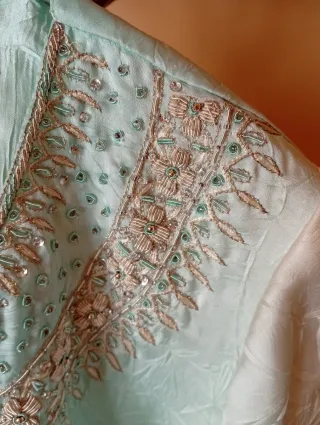 Vestido túnica indio bordado.Mira fotos y lee desc