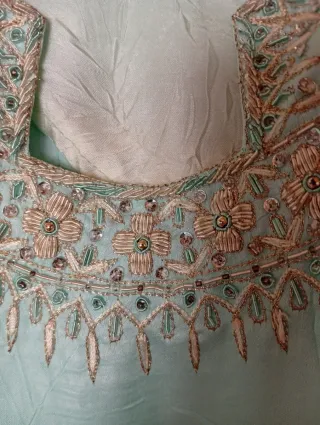 Vestido túnica indio bordado.Mira fotos y lee desc