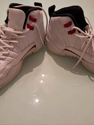 Zapatillas Jordan 12 Baloncesto Blancas y Rojas