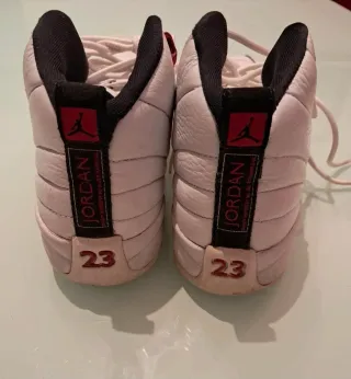 Zapatillas Jordan 12 Baloncesto Blancas y Rojas